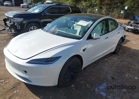 2024 Tesla Model 3 Long Range Dual Motor All-Wheel Drive/Rear-Wheel Drive z USA, uszkodzony, nr VIN 5YJ3E1EA6RF797374